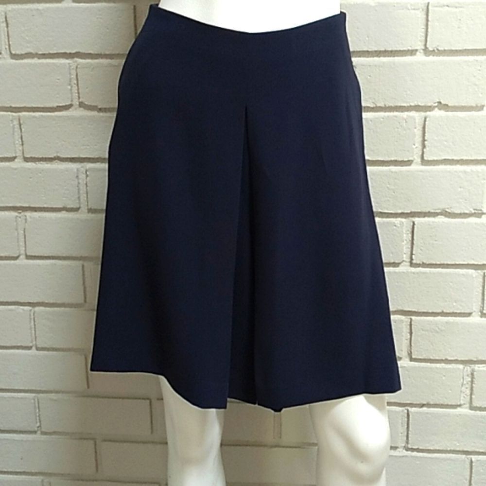 Lauren Ralph Lauren Navy Blue Shorts. Size 10P NWOT